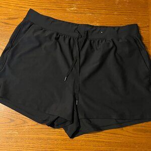 Old Navy Black Women's Short Size XL - Power Soft (NEVER WORN!)